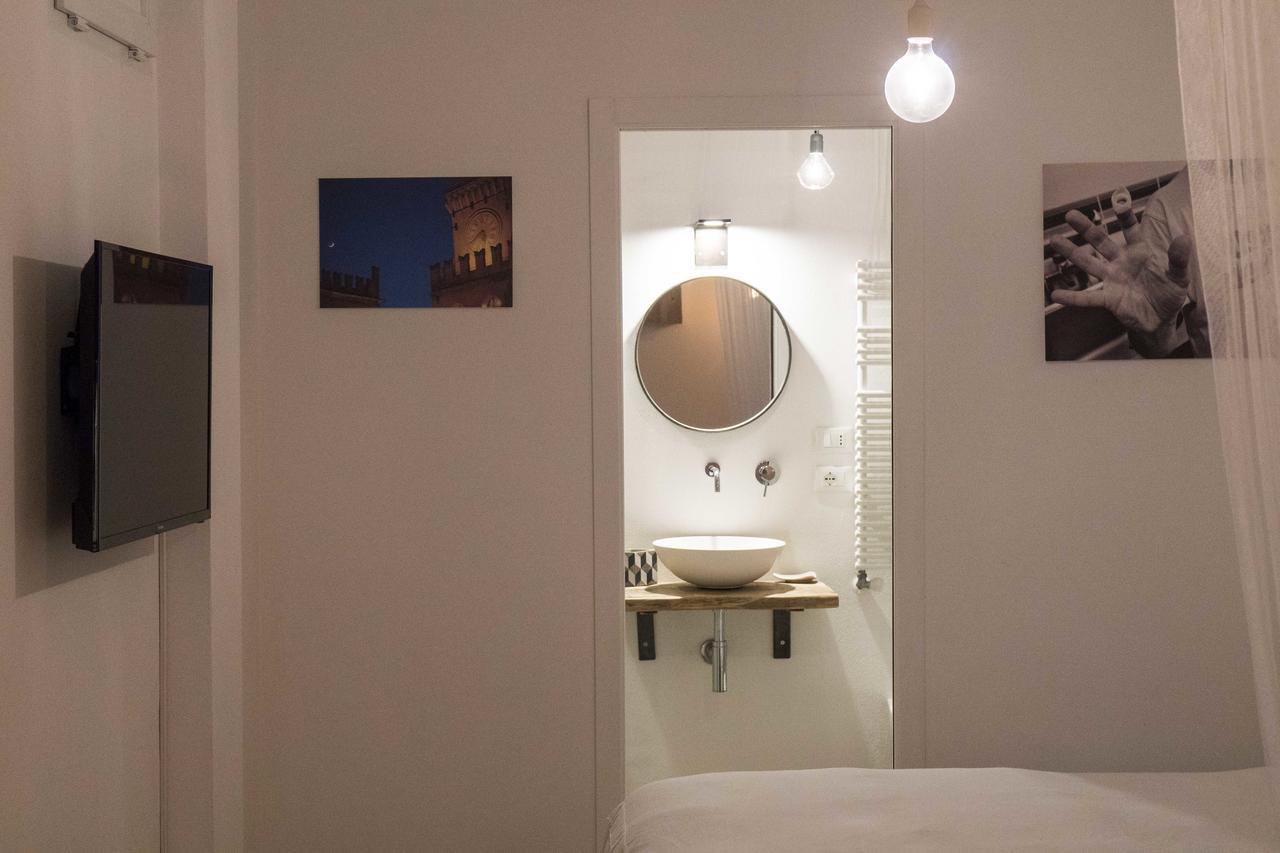 Lovely Studio D'Azeglio By Studio Vita Bologna Exterior photo