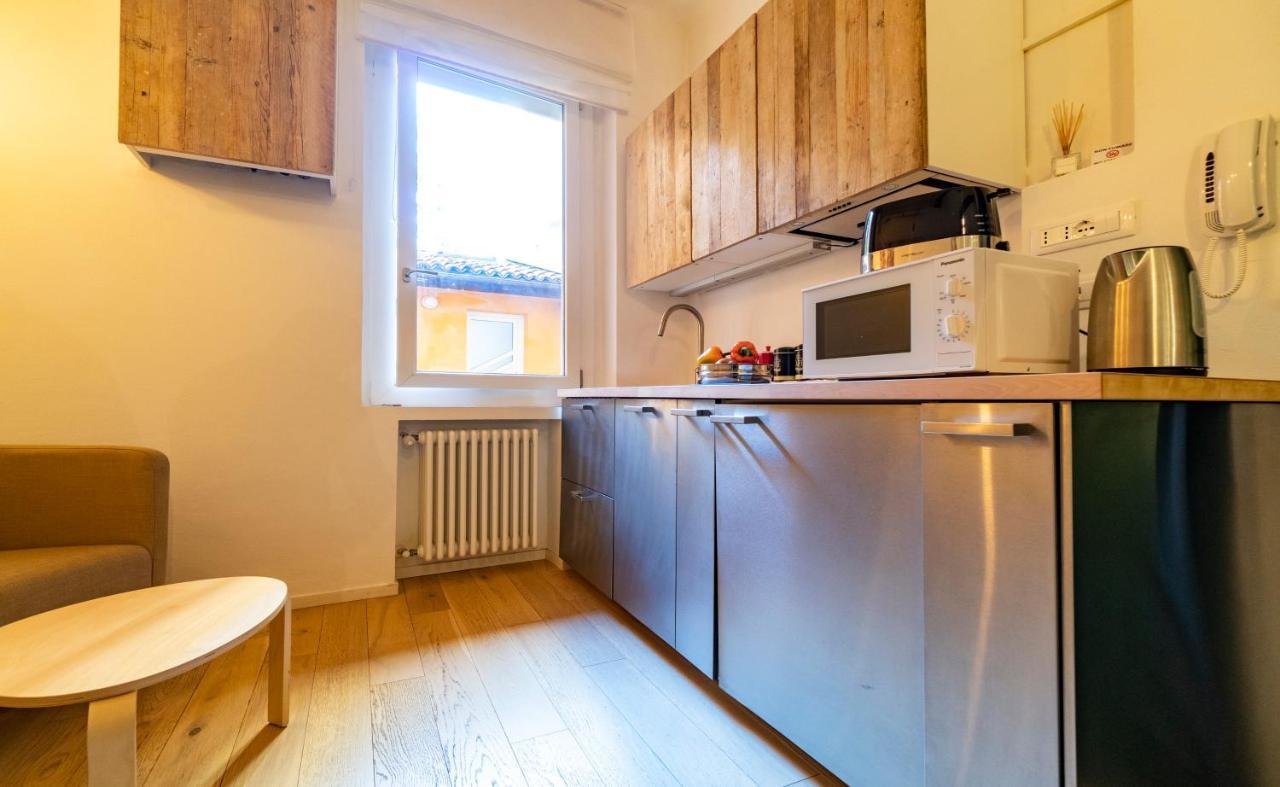 Lovely Studio D'Azeglio By Studio Vita Bologna Exterior photo